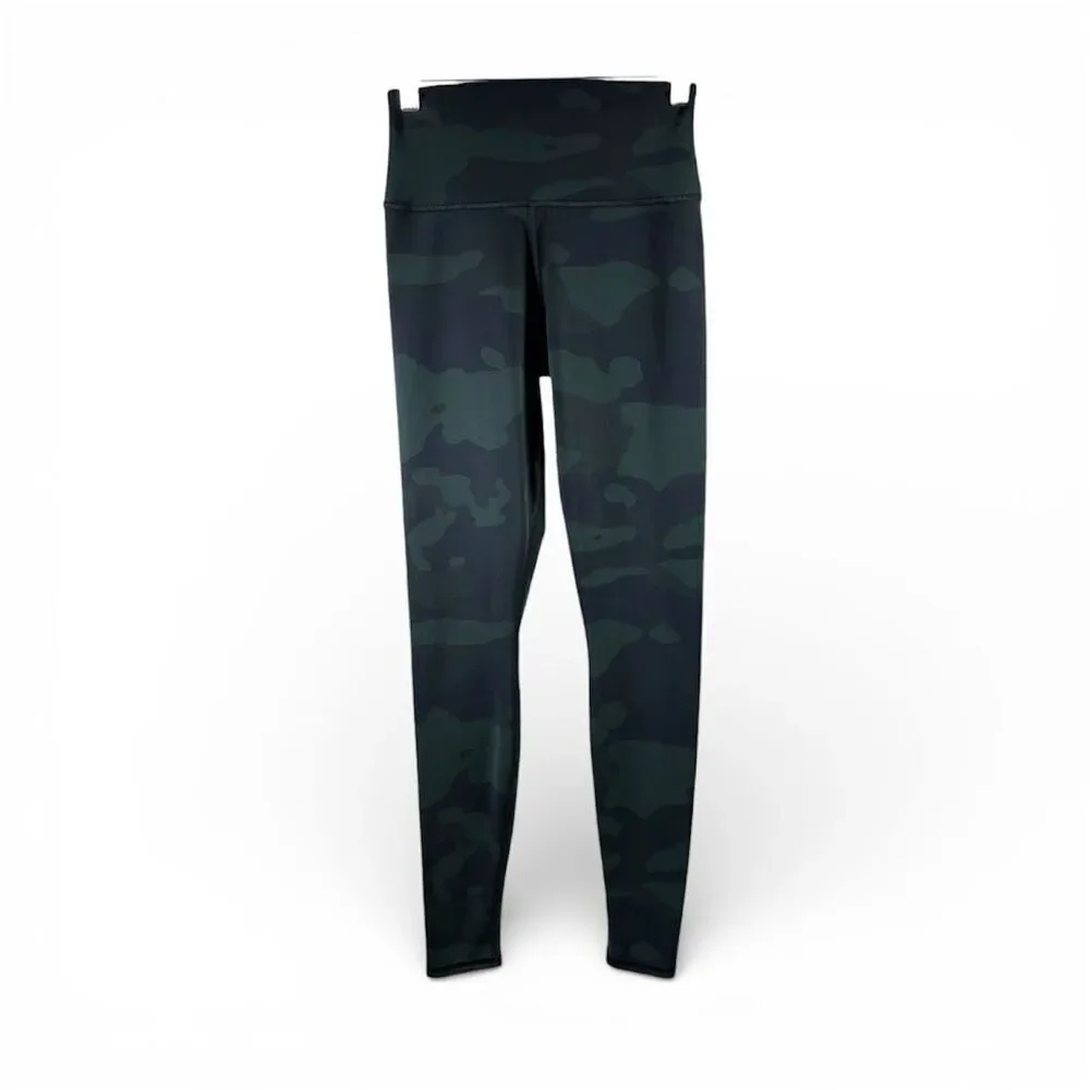 ALO Vapor Camo Leggings in Hunter Size S
